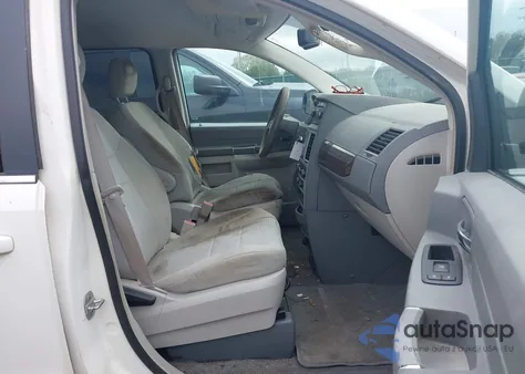 2009 Chrysler Town & Country Lx из США, поврежденный, VIN 2A8HR44E19R659710